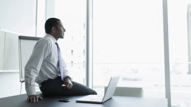 【会社を辞めて欲しいサイン】職場を早く辞めて欲しい人に取る態度やサインの特徴